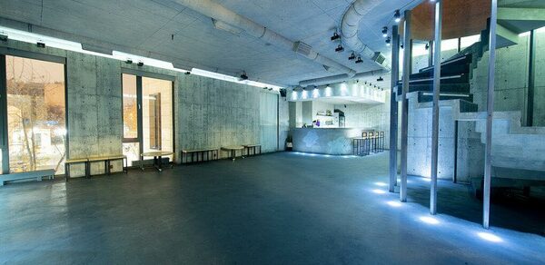 Клубное пространство с выходом на крышу