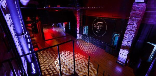 Nii Универсальный лофт с зеркальной стеной