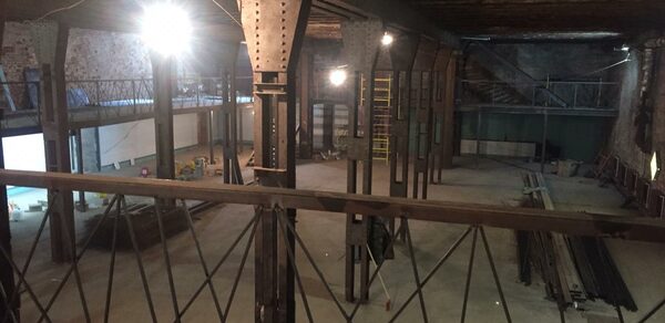 Campus Loft. Двухуровневый лофт в старинном здании