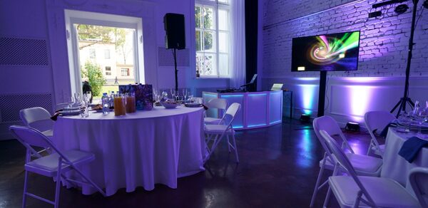 Лофт Космос. Белый лофт в особняке