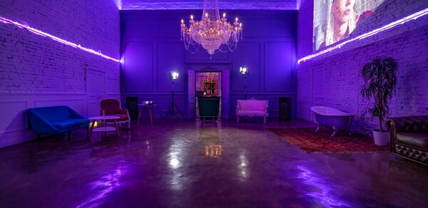 Лофт Космос. Белый лофт в особняке