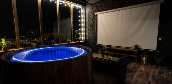 Igloobar. Уникальный лофт-кинозал 