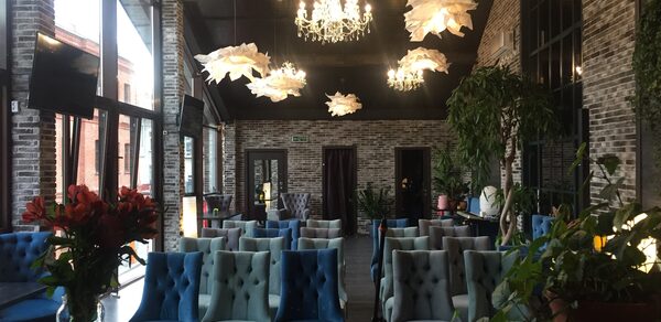 Над Москвой Светлый лофт с высокими потолками