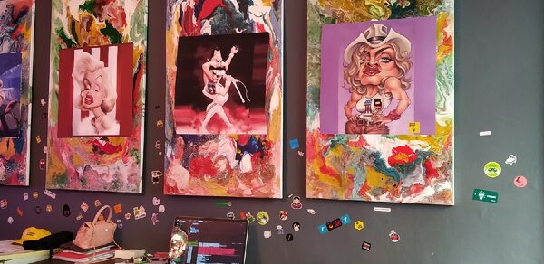 Лофт для вечеринок с барной стойкой