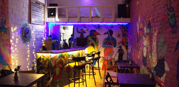 Лофт с дизайнерскими стенами