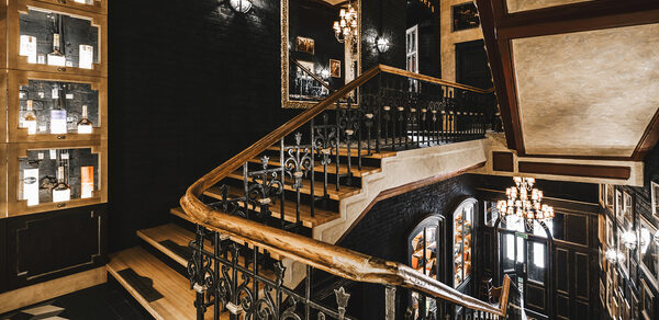 Гастрономический бар EMBERS Бар в стиле Ар-Деко под закрытие