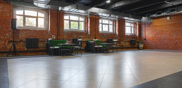 Бизнес-центр Новослободский Лофт с кирпичными стенами