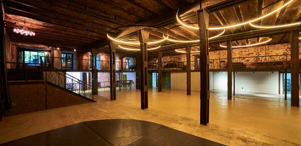 Campus Loft. Двухуровневое лофт-пространство для масштабных 