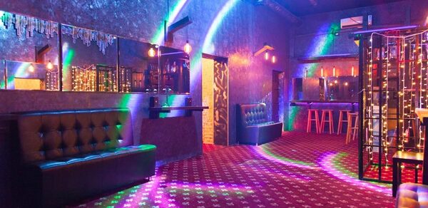 Дизайнерский лофт на набережной