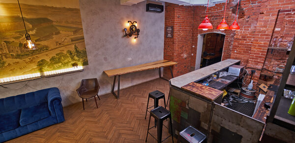 Campus Loft. Лофт-пространство с синими диванами