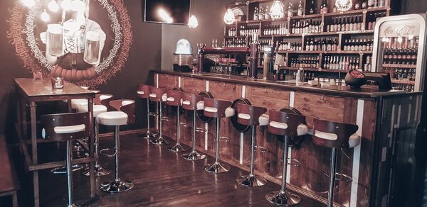 Творческий арт-бар с кухней