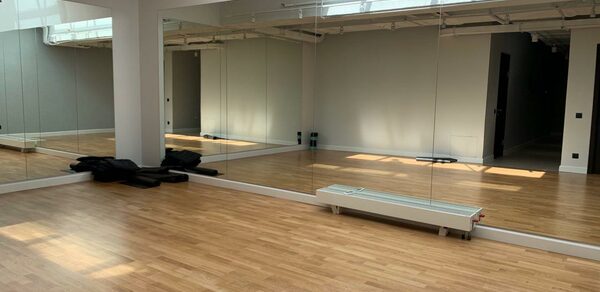 Light training studio