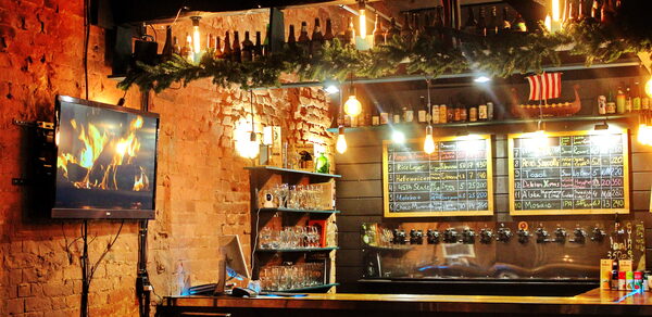 COM.NATA. Небольшой бар под закрытие