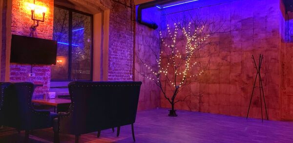 Conductor Lofts с дизайнерской мебелью