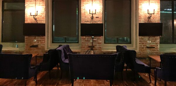 Conductor Lofts с дизайнерской мебелью