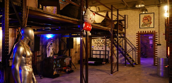 Двухуровневый лофт с нестандартным дизайном