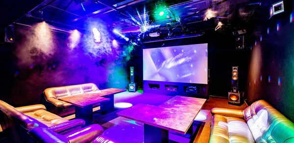 Karaoke Loft studio nel centro commerciale