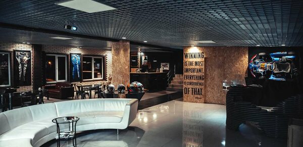 Брутальный лофт с барной стойкой