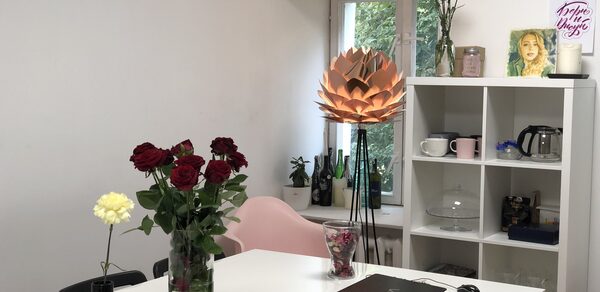 Светлый зал для творческих встреч, мастер-классов