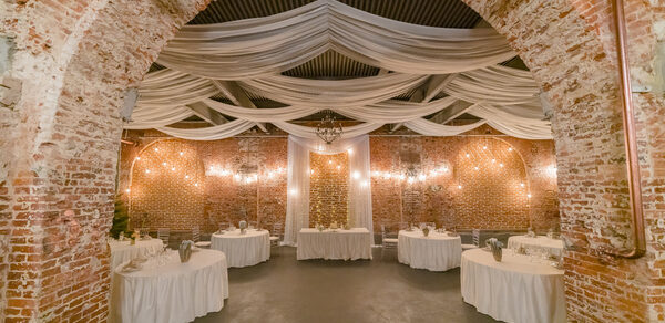 Ресторан-лофт Хаянис Холл на Выборгской