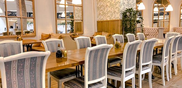 Home cafe Veranda Светлый бар на Курской