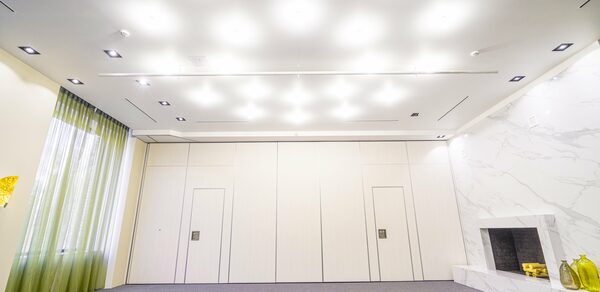 DOM25. Двухэтажный особняк для мероприятий