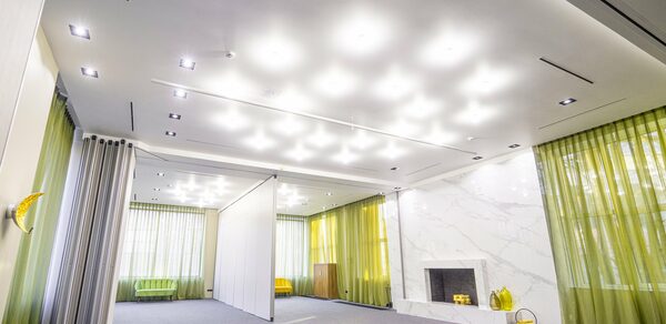 DOM25. Двухэтажный особняк для мероприятий