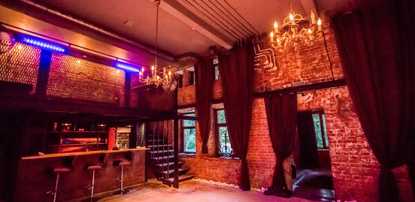 KROV loft. Двухэтажный лофт с кальянами