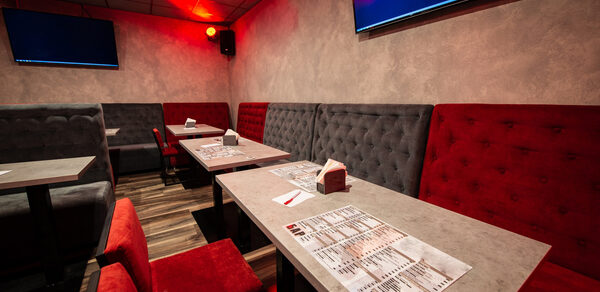 One Bar. Оборудованный караоке-лофт 