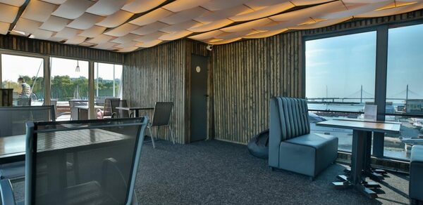 Площадка на воде для мероприятий