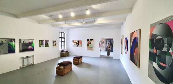 Лофт с панорамными окнами и верандой