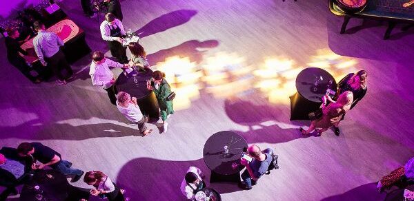 Министерство кейтеринг Белый зал со сценой