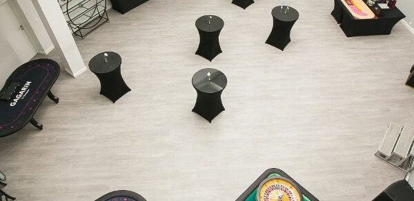 Министерство кейтеринг Белый зал со сценой