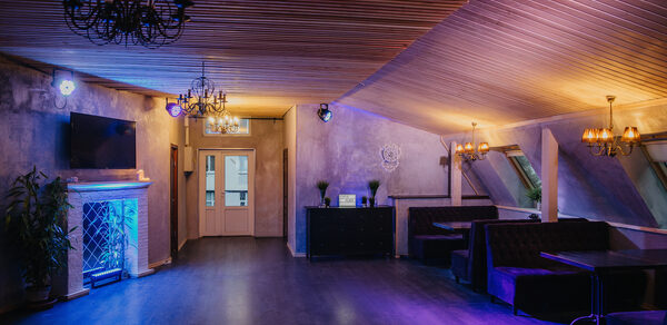 Ресторан "Fursa ". Лофт - бар под закрытие в Петергофе