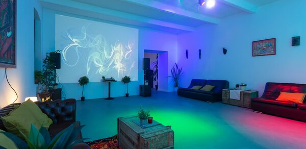 Лофт в минималистичном стиле с верандой