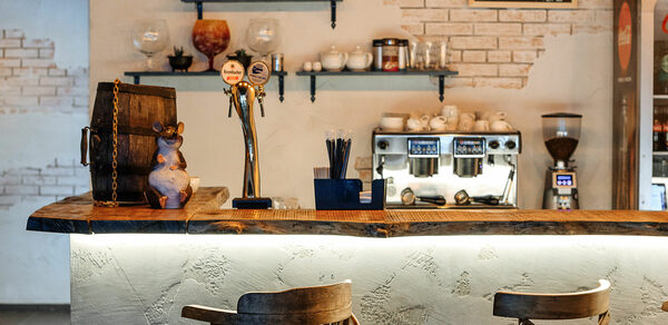 B&B Bradu bar Лофт-бар с панорамными окнами
