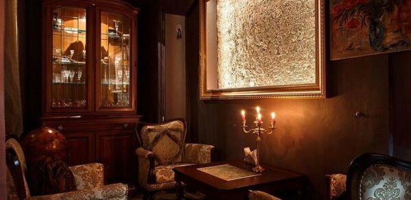 Атмосферный караоке бар под закрытие