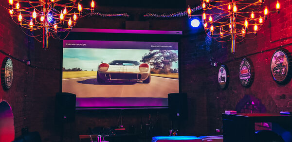 Кирпичная башня с видовой крышей