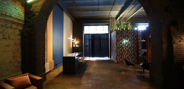 Дизайнерский лофт с высокими потолками