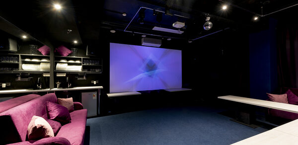 Зеркальный Лофт с Караоке и светомузыкой