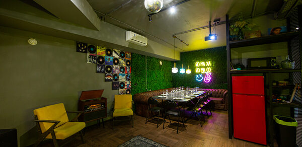 Уютный лофт-зал