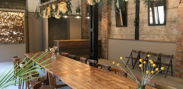 Лофт с отдельным входом и большими окнами