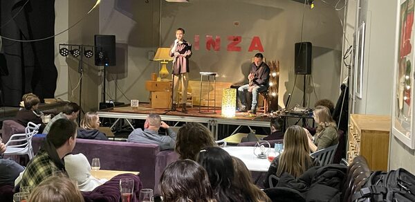 Linza зал со сценой