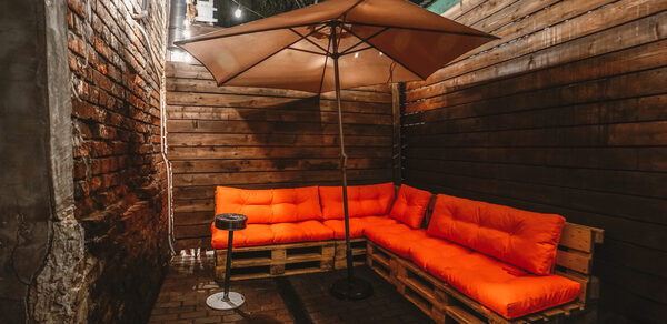 Дизайнерский лофт с выходом во внутренний дворик