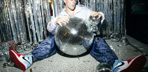 Стилизованный лофт в сине-розовых оттенках