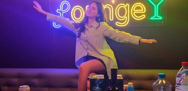 Зал с караоке на 17 гостей