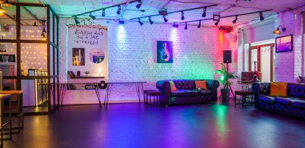 Стильная площадка в центре