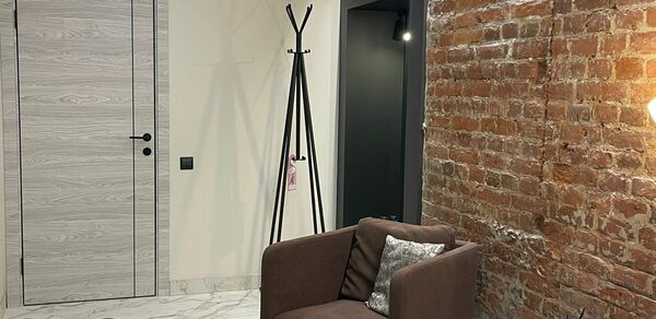 Статский Советник. Комната для консультаций 