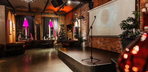 Basement Hall зал с авторским дизайном