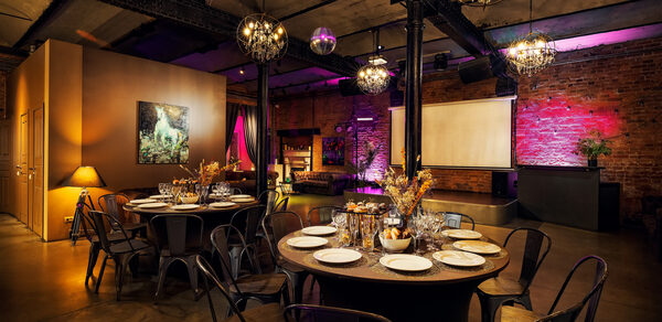 Basement Hall зал с авторским дизайном